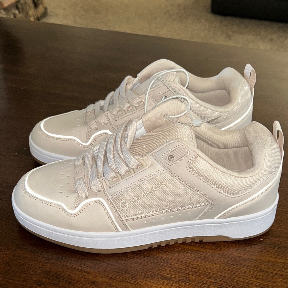 GBG Los Angeles Women's Beige Sneakers